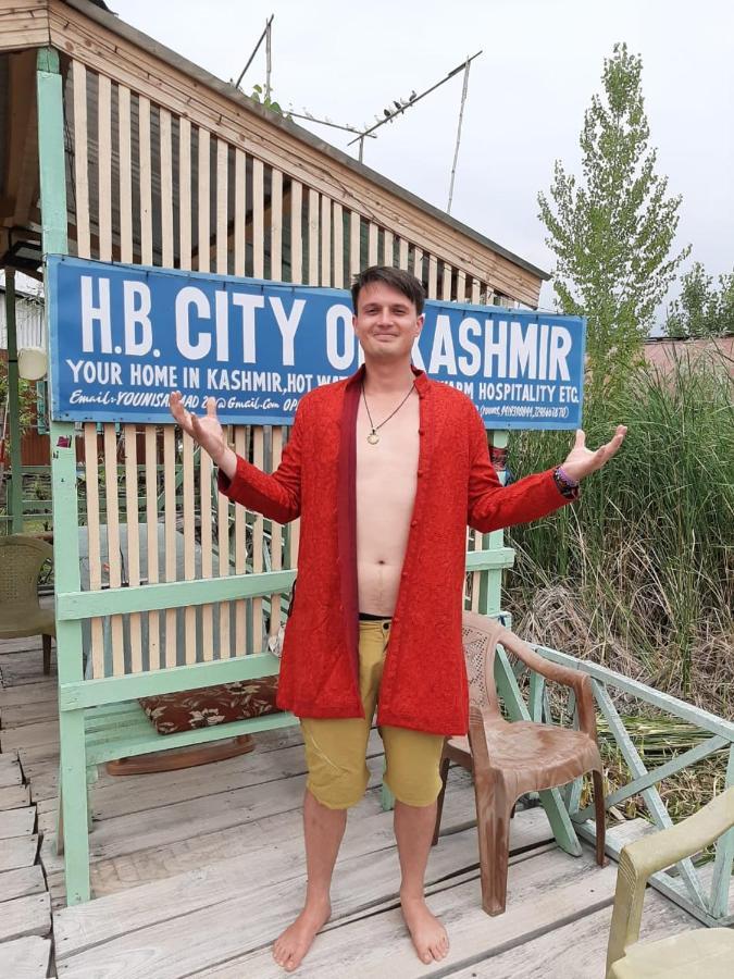 Houseboat - City Of Kashmir Hotel Srinagar  Exterior photo