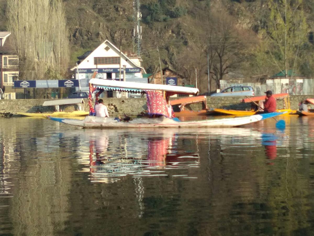 Houseboat - City Of Kashmir Hotel Srinagar  Exterior photo