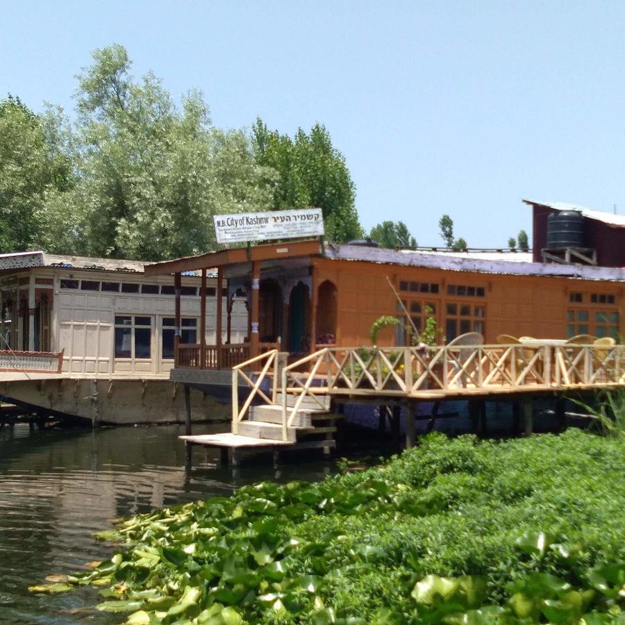 Houseboat - City Of Kashmir Hotel Srinagar  Exterior photo